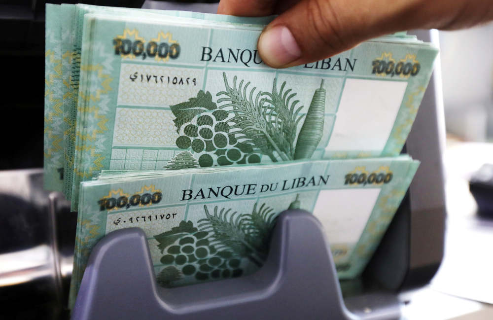 Lebanese currency collapsing at record speed
